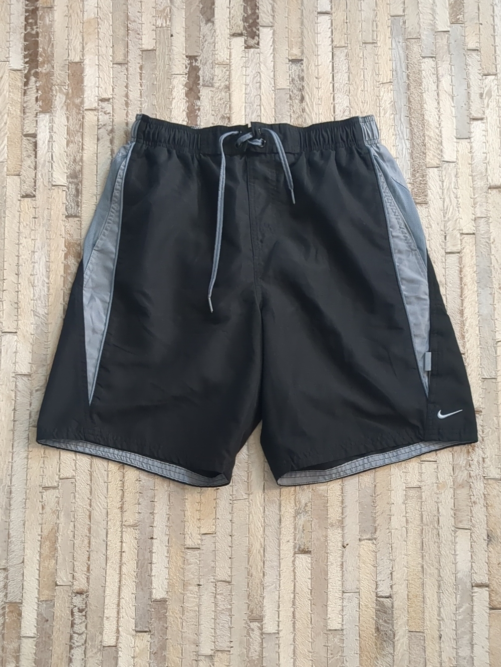 Nike Center Swoosh Logo Boardshorts Men M Black Gray Y2K Streetwear Swim Shorts
